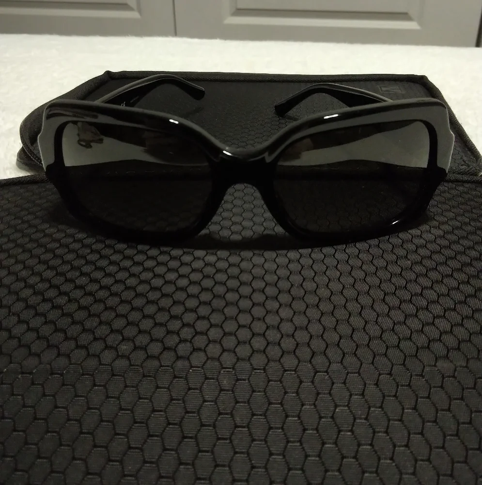 Authentic Tory Burch Black Sunglasses